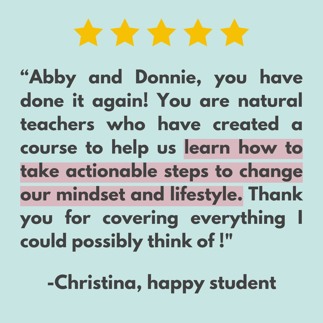 5-star review for The Organized Home Method course stating, "The course helps us learn how to take actionable steps to change our mindset and lifestyle."